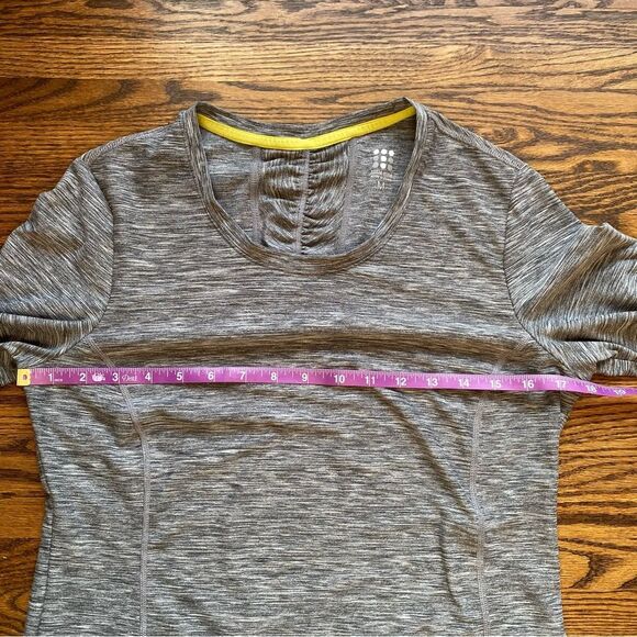 Title none grace long sleeve tee in gray medium performance shirt - Picture 9 of 9